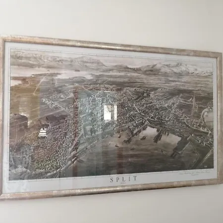 Viking Apartment Split